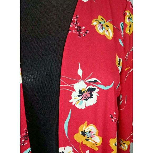 Maurices floral 3/4 sleeve kimono Size Medium - Picture 7 of 11